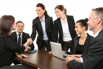 OBTENER UNA RESPUESTA DE UN ABOGADO ESPECIALIZADO EN NEGOCIOS DIGITALES Equipo de abogados en el negocio digital